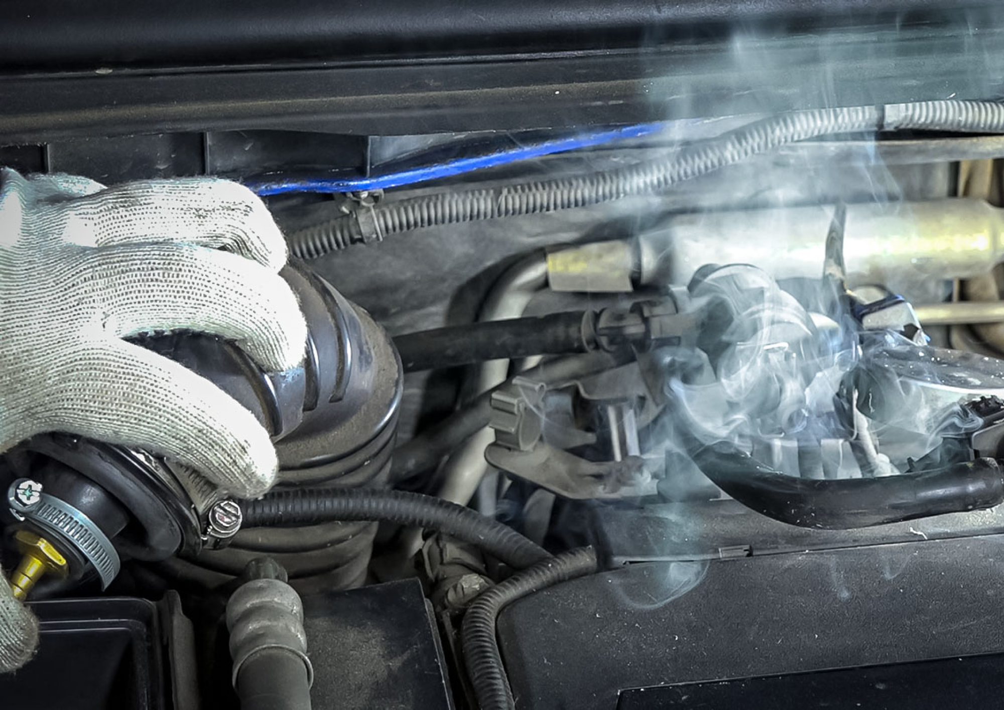 Изображение Проверка герметичности системы впуска, выпуска (дымогенерация)